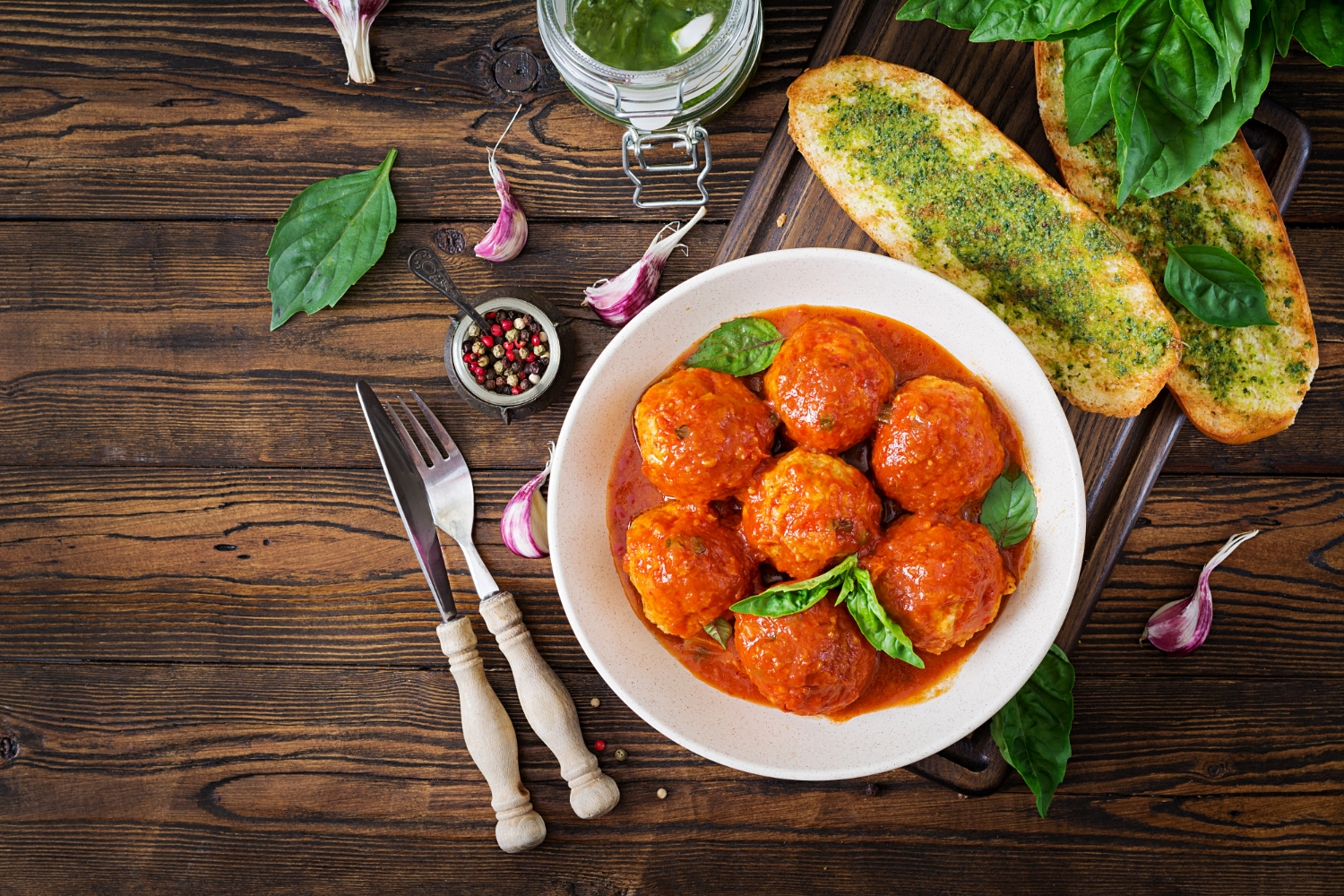 Albóndigas de Pollo al Horno con Salsa de Tomate Natural