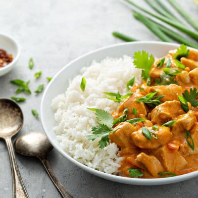 Arroz con pollo y cúrcuma al curry